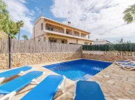 Benestar Pool and Beach in Platja de Muro