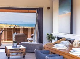 Villa Oceana vue exceptionnelle sur l'océan, haut standing, front de mer.，位于翁德尔的度假屋