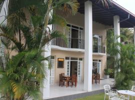 Grand 7 Hotel Thalawathugoda，位于Talawatugoda的酒店