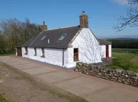 Meikle Aucheoch Holiday Cottage, plus Hot Tub, Near Maud, in the heart of Aberdeenshire