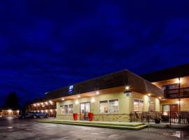 Best Western Buffalo Ridge Inn Near Mt Rushmore，位于卡斯特的酒店