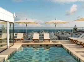 Pure Formosa Concept Hotel，位于奥良的带泳池的酒店