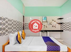 SPOT ON 80552 Krk Guest House，位于Ponneri的酒店