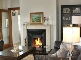 Cozy & Remote Hideaway Gintys Cottage