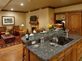 Innsbruck Aspen Deluxe One-Bedroom Garden Residence 1, Located on Main Street