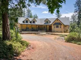 Moonrise Lodge - A Large Vacation Home in Mariposa