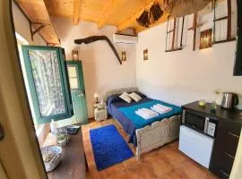 Little Suite