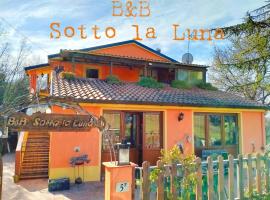 B&B Sotto la Luna，位于Agugliano的低价酒店
