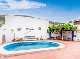 3 Bedroom Amazing Home In Rute