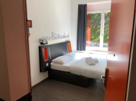 easyHotel Zürich West，位于苏黎世的酒店