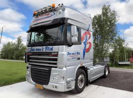 Truck Hotel，位于阿克伦的酒店