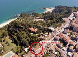 Hotel "Il Parco" B&B Sirolo，位于锡罗洛的酒店