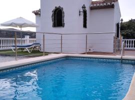 Villa Las Encinas COSTA DEL SOL，位于托罗克斯的酒店