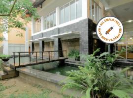 University Hotel Yogyakarta，位于Kalasan的酒店