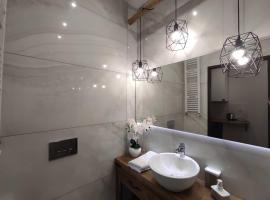 Aparthotel Riva，位于扎维尔切的酒店