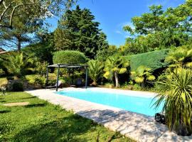 Stunning Home In St Privat Des Vieux，位于Saint-Privat-des-Vieux的酒店