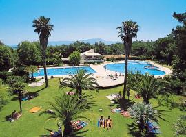 Happy Camp mobile homes in Villaggio Camping Baia Domizia，位于巴亚多米吉亚的酒店