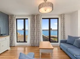 Apartment 8 Waterstone House - Luxury Apartment, Sea Views, Pet Friendly