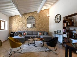 Gîte des Demoiselles en Luberon，位于鲁西永的酒店