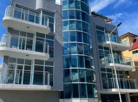Hotel ECO Palace，位于普里莫尔斯科的酒店