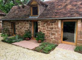 Countryside tiny house near Chateau de Hautefort，位于Boisseuilh的酒店