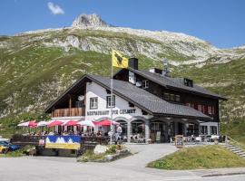 Berggasthaus Piz Calmot，位于安德马特上阿尔卑山口-卡柳梅特缆车附近的酒店
