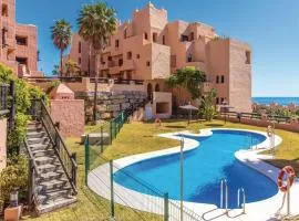2311-modern apt with sea and pool views