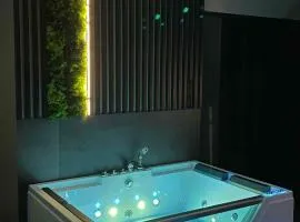 MagSpace River View Jacuzzi Apartment