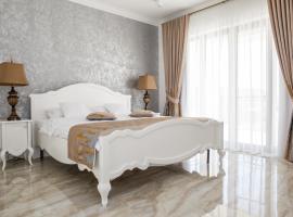 Pensiunea Carpe Diem Spa，位于Dumbrăviţa的带泳池的酒店