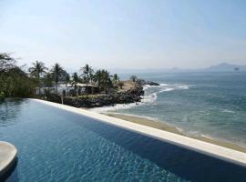 manzanillo villas del palmar，位于曼萨尼约Las Hadas Golf Course附近的酒店