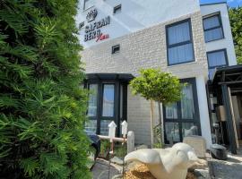 Safranberg Hotel & Sauna，位于乌尔姆的酒店