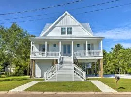 Coastal Waveland House half Block to Pub Beach