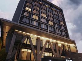 Awann Sewu Boutique Hotel and Suite Semarang，位于阿克马德雅妮机场 - SRG附近的酒店