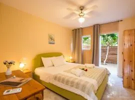 Limonero New City Apartment 1 with Private Parking