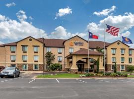Comfort Inn & Suites Mansfield，位于曼斯菲尔德的酒店