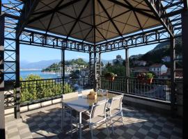 Maison Vittoria Lago Maggiore，位于拉韦诺的酒店