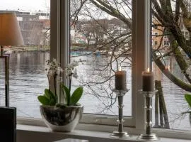 Stylish apartment with beautiful views of the river, beach nearby
