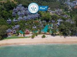 Thavorn Beach Village Resort & Spa Phuket，位于卡马拉海滩的带按摩浴缸的酒店