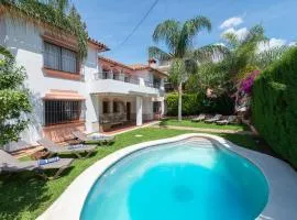 Villa Giovanni - Marbella Center - Heated Pool