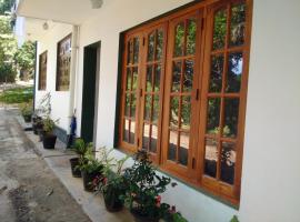 Your Place in Peradeniya - Long Term Rental，位于佩勒代尼耶的酒店