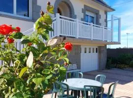 TY ANN maison avec jardin clos de mur, à proximité des commerces et à 3km des plages