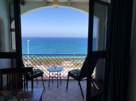 Panoramic Sea Views Apartment，位于英格兰海滩的酒店