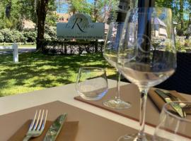 Le Regina Hôtel restaurant，位于阿尔德洛海滩的酒店