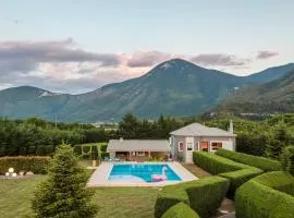 Villa Stymfalia - Luxury Mansion with Private Pool