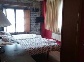 Hotel Plaza la Abadia，位于普罗阿萨的酒店