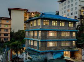 Montis Soyang Premium Heritage Hotel，位于甘托克的酒店