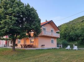 Apartmani Svitavac，位于特雷比涅的乡村别墅