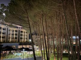 EME APARTMENTS - Kompleksi Lura 2 Gjiri i Lalzit，位于都拉斯的酒店