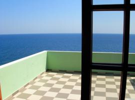 法罗斯酒店，位于米洛帕莫斯的酒店