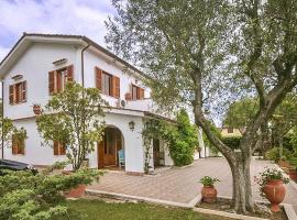 Gorgeous Home In Ardea With Wifi，位于阿尔代亚的酒店